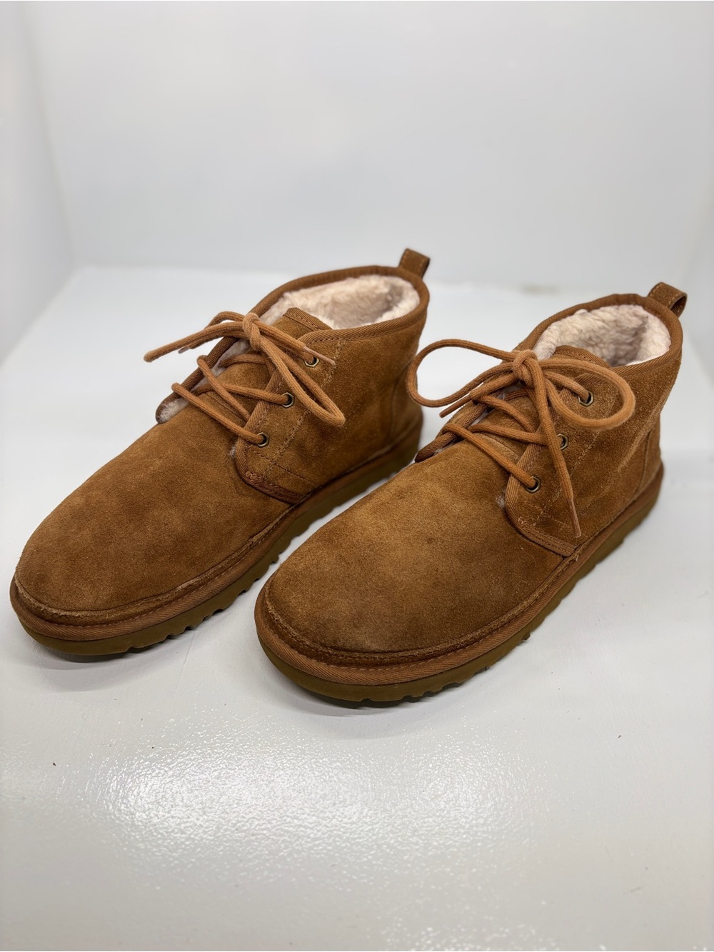 UGG Neumel Chestnut Suede Chukka Boots Men’s 11 Sheepskin Lined Excellent